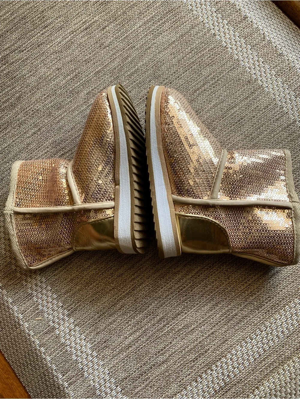 Sequin Kids size 7 Boots - Rose Gold Cozy Pull-On